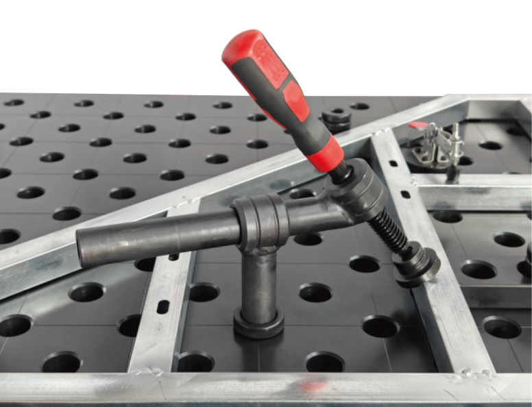 Zacisk azotowany art