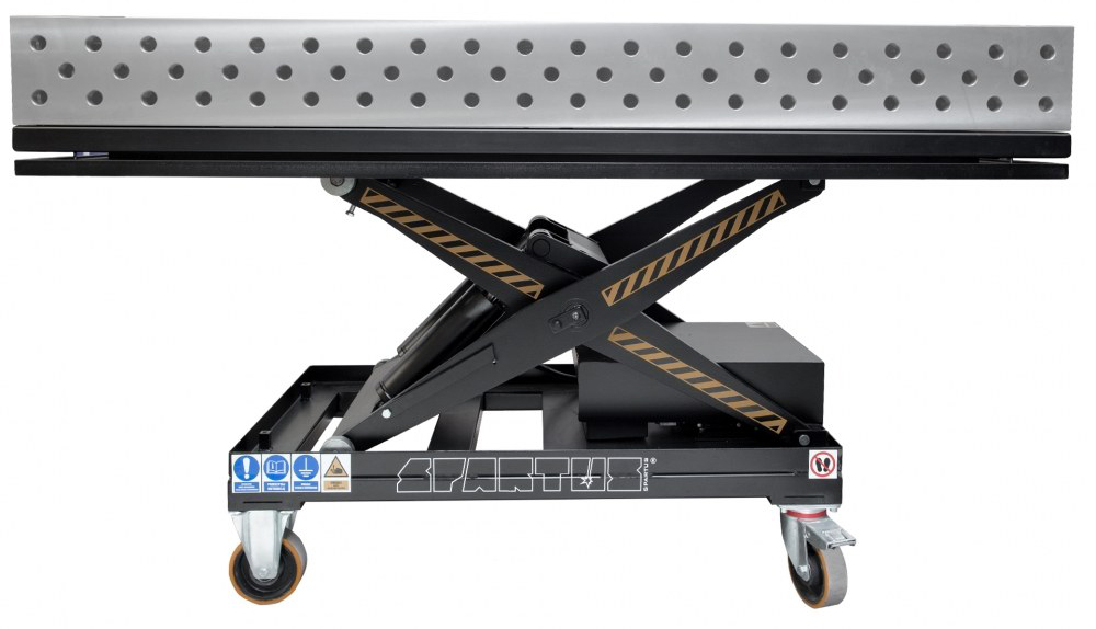 Stół na podnośniku